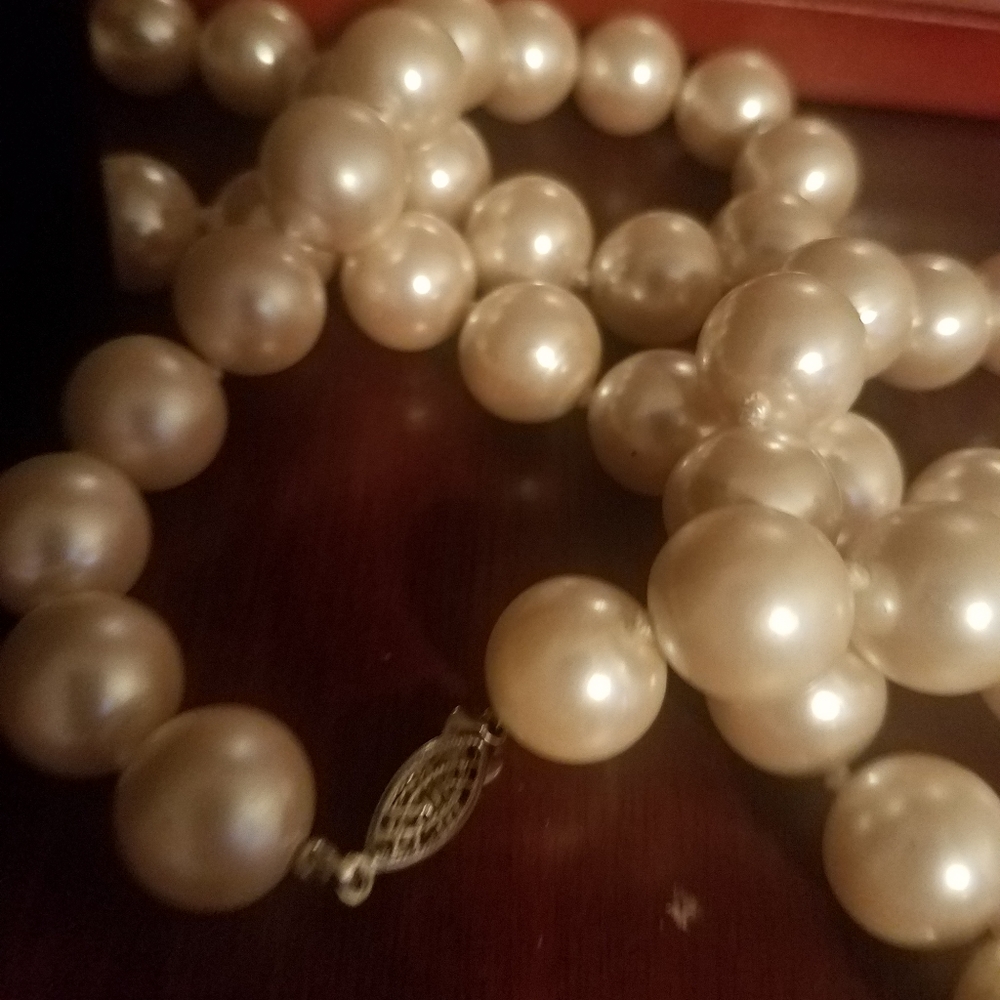 Vintage faux pearls and earrings set